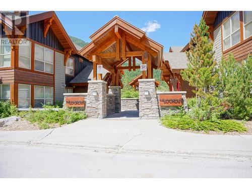 2049 Summit  Drive Unit# 314B, Panorama, BC - Outdoor With Facade