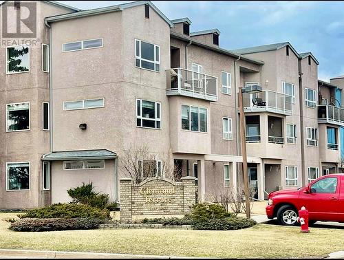 301 11001 13Th Street, Dawson Creek, BC - Outdoor With Balcony