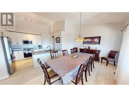 4904 Ridge Road Unit# 135, Radium Hot Springs, BC - Indoor Photo Showing Dining Room