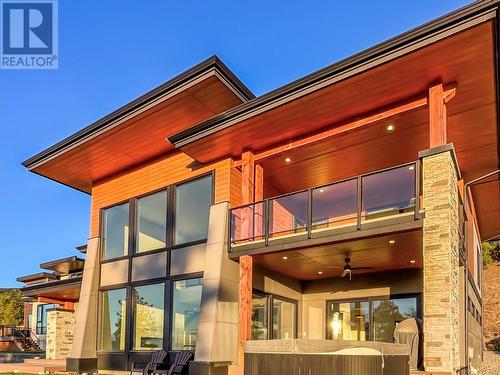 130 Flagstone Rise, Naramata, BC - Indoor Photo Showing Garage