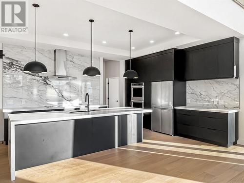 130 Flagstone Rise, Naramata, BC - Indoor Photo Showing Kitchen With Stainless Steel Kitchen With Upgraded Kitchen