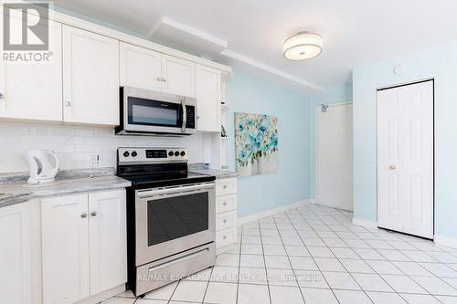 17 - 2373 King Street E, Hamilton, ON - Indoor Photo Showing Kitchen