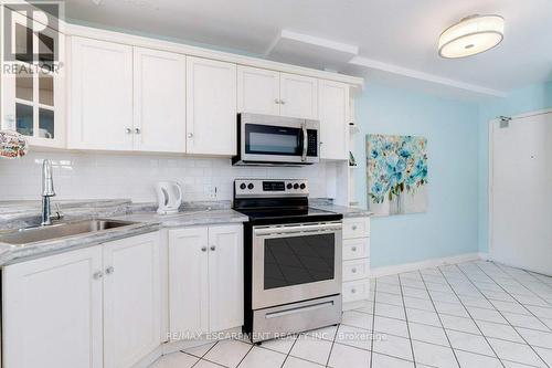 17 - 2373 King Street E, Hamilton, ON - Indoor Photo Showing Kitchen With Stainless Steel Kitchen