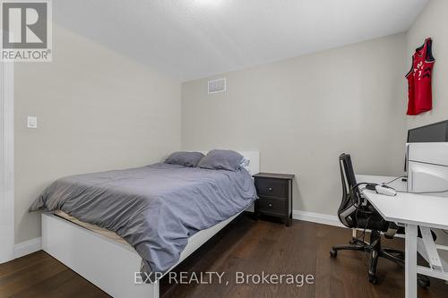 16 - 270 Main Street W, Grimsby, ON - Indoor Photo Showing Bedroom