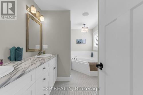 16 - 270 Main Street W, Grimsby, ON - Indoor Photo Showing Bathroom