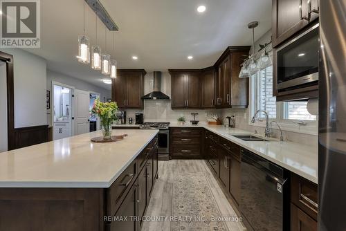 195 - 195 Middleton Church Road N, Norfolk, ON - Indoor Photo Showing Kitchen With Double Sink With Upgraded Kitchen