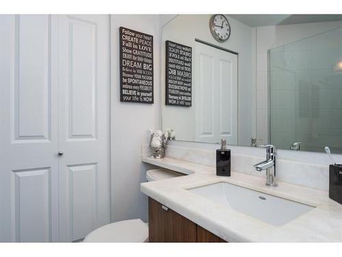 15988 26 Avenue, Surrey, BC - Indoor Photo Showing Bathroom