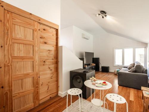 Mezzanine - 586 Place Schumann, Brossard, QC - Indoor Photo Showing Living Room