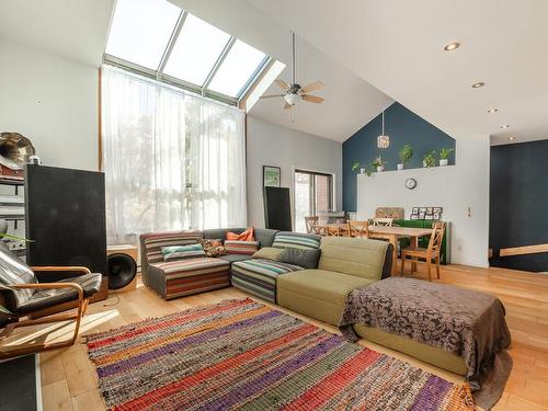 Salon - 586 Place Schumann, Brossard, QC - Indoor Photo Showing Living Room