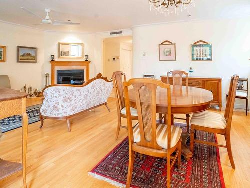 Dining room - 101-4216 Boul. De Maisonneuve O., Westmount, QC - Indoor Photo Showing Dining Room With Fireplace