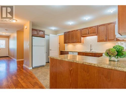 1299 Heather  Place, Trail, BC - Indoor Photo Showing Kitchen