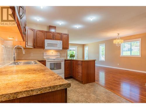 1299 Heather  Place, Trail, BC - Indoor Photo Showing Kitchen With Double Sink