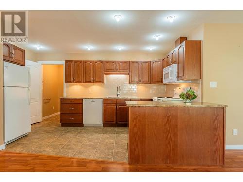 1299 Heather  Place, Trail, BC - Indoor Photo Showing Kitchen