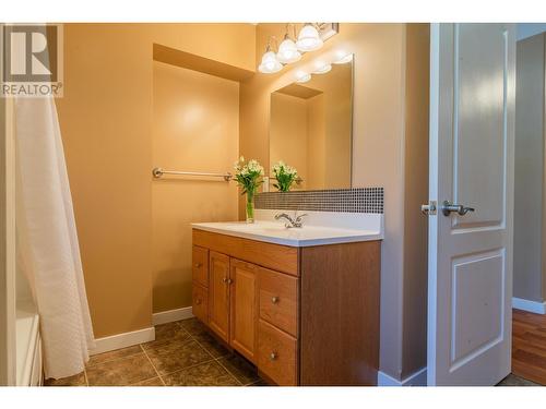 1299 Heather  Place, Trail, BC - Indoor Photo Showing Bathroom