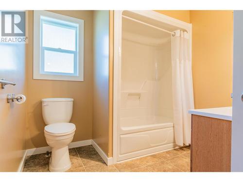 1299 Heather  Place, Trail, BC - Indoor Photo Showing Bathroom