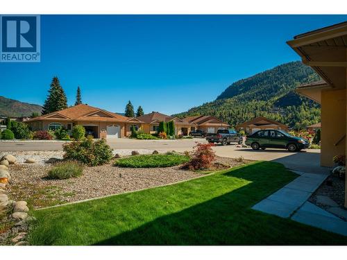 1299 Heather  Place, Trail, BC - Outdoor