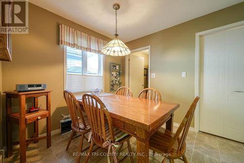 Eating area - 18 Wilkins Crescent, Tillsonburg, ON - Indoor Photo Showing Dining Room