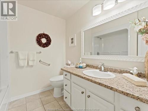 325 Village Grove Unit# 506, Tecumseh, ON - Indoor Photo Showing Bathroom