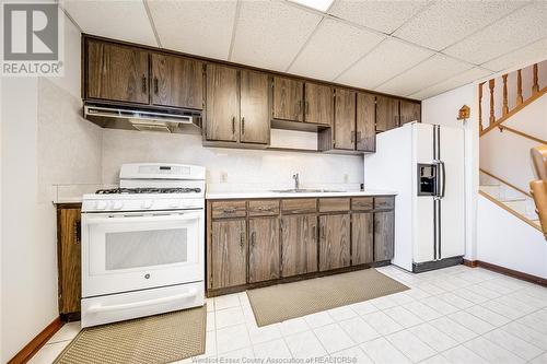 1875 Kent Street, Windsor, ON - Indoor Photo Showing Kitchen