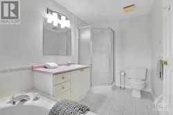 Ensuite Bathroom - 