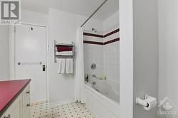 2nd Floor Bathroom (4pc) - 