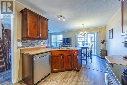 Kitchen - 26 Peach Tree Boulevard, St. Thomas, ON - Indoor Photo Showing Kitchen With Double Sink