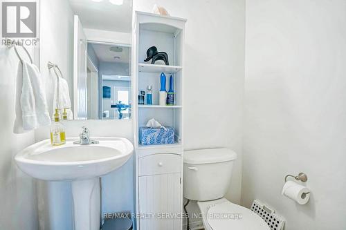 923 Sprague Place, Milton, ON - Indoor Photo Showing Bathroom