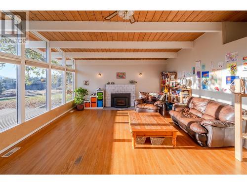 303 Hyslop Drive, Penticton, BC - Indoor Photo Showing Living Room With Fireplace