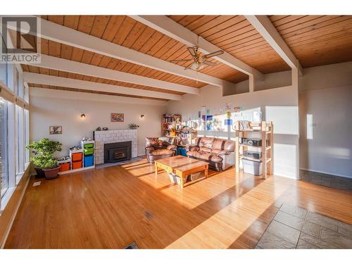 303 Hyslop Drive, Penticton, BC - Indoor Photo Showing Living Room With Fireplace