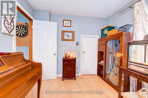 7 Bayview Drive, Quinte West, ON - Indoor