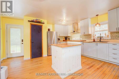 7 Bayview Drive, Quinte West, ON - Indoor Photo Showing Kitchen