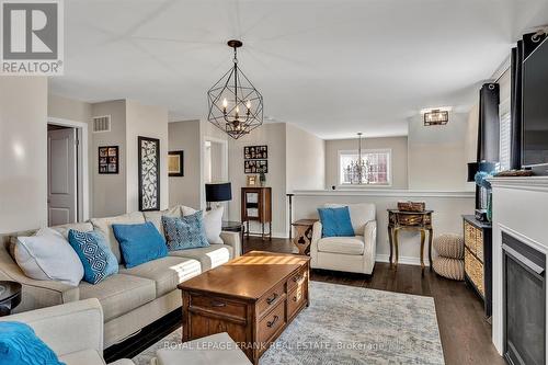 2 Richard Eason Court, Otonabee-South Monaghan, ON - Indoor Photo Showing Living Room