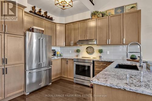 2 Richard Eason Court, Otonabee-South Monaghan, ON - Indoor Photo Showing Kitchen With Upgraded Kitchen