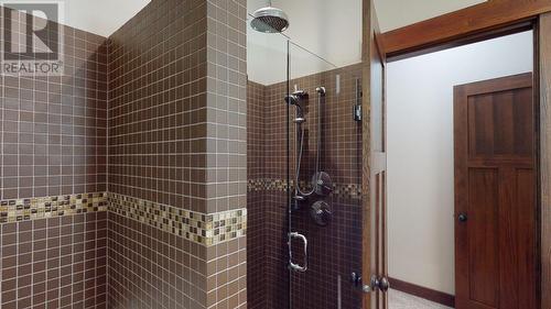 901 2Nd  Avenue Unit# 103B, Fernie, BC - Indoor Photo Showing Bathroom