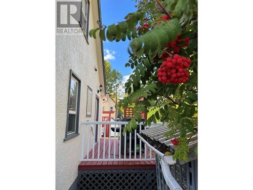 320 4Th Avenue, Castlegar, BC - Outdoor With Deck Patio Veranda