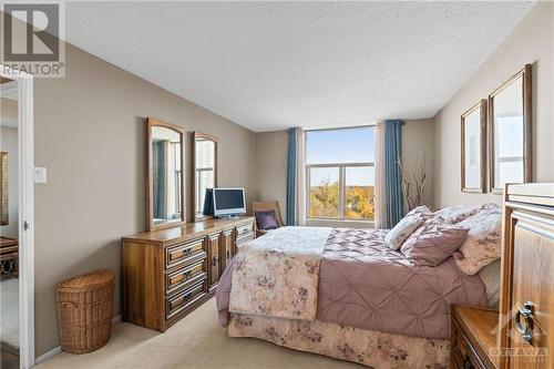 2759 Carousel Crescent Unit#912, Ottawa, ON - Indoor Photo Showing Bedroom