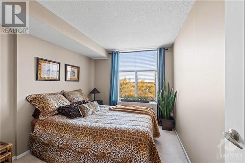 2759 Carousel Crescent Unit#912, Ottawa, ON - Indoor Photo Showing Bedroom