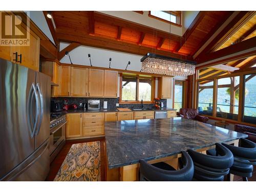 26 Birch Bend Grove, Kaslo, BC - Indoor Photo Showing Kitchen