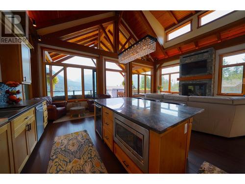 26 Birch Bend Grove, Kaslo, BC - Indoor With Fireplace