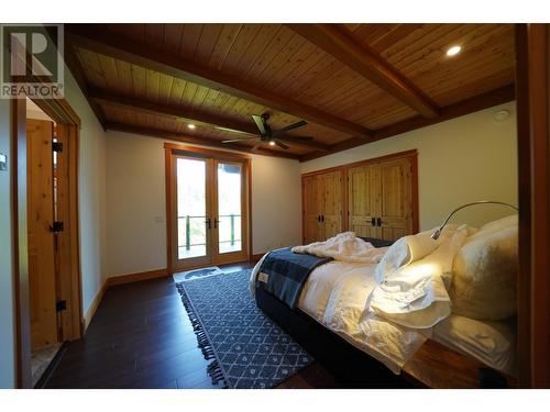 26 Birch Bend Grove, Kaslo, BC - Indoor Photo Showing Bedroom