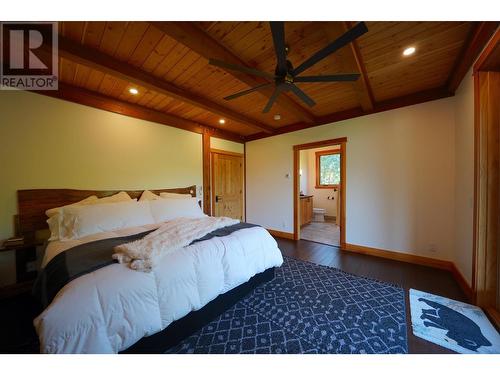 26 Birch Bend Grove, Kaslo, BC - Indoor Photo Showing Bedroom