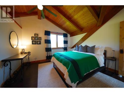 26 Birch Bend Grove, Kaslo, BC - Indoor Photo Showing Bedroom