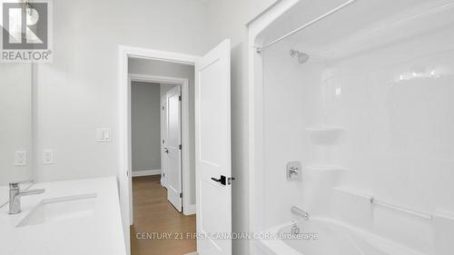 146 Shirley Street, Thames Centre (Thorndale), ON - Indoor Photo Showing Bathroom