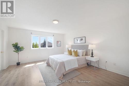 146 Collis Drive, Aurora, ON - Indoor Photo Showing Bedroom