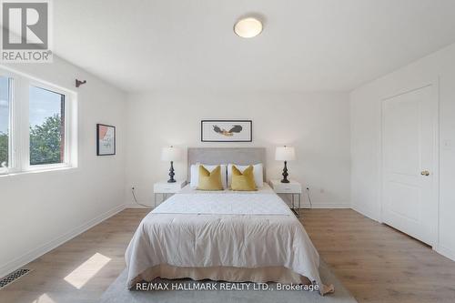 146 Collis Drive, Aurora, ON - Indoor Photo Showing Bedroom