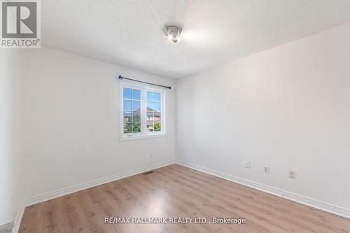 146 Collis Drive, Aurora, ON - Indoor Photo Showing Other Room