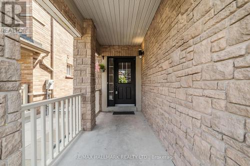 146 Collis Drive, Aurora, ON - Outdoor With Exterior