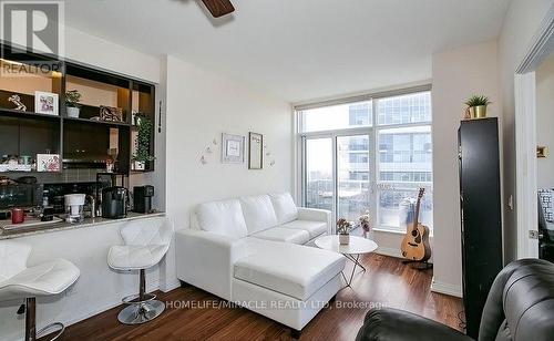 Ph20 - 181 Village Green Square, Toronto, ON - Indoor Photo Showing Living Room