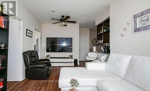 Ph20 - 181 Village Green Square, Toronto, ON - Indoor Photo Showing Living Room