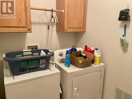 1500 Neimi Road Unit# 11, Christina Lake, BC - Indoor Photo Showing Laundry Room